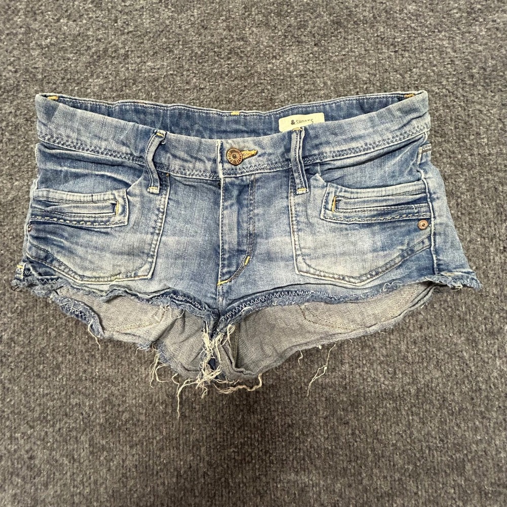 H&M Shorts Womens Size 8 Blue Denim Cutoff Low Rise Frayed Hem Casual Summer